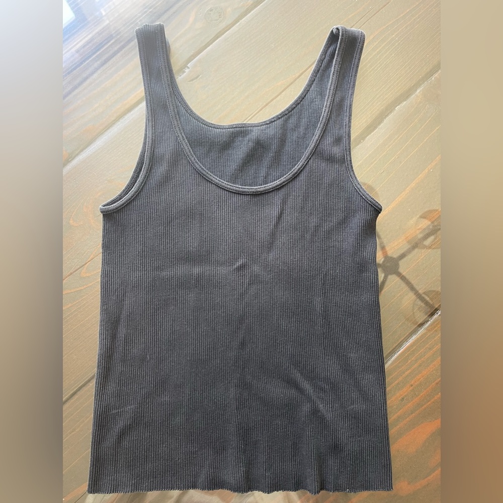 BRANDY MELVILLE BLACK TANK